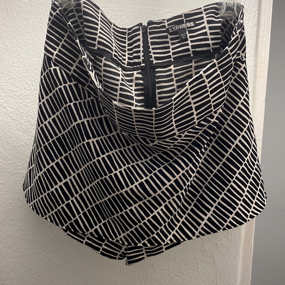 Express skort size 12